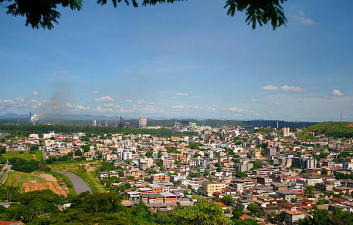 Quadrilha assalta supermercado em Ipatinga, foge em carro furtado e é presa após cerco policial
