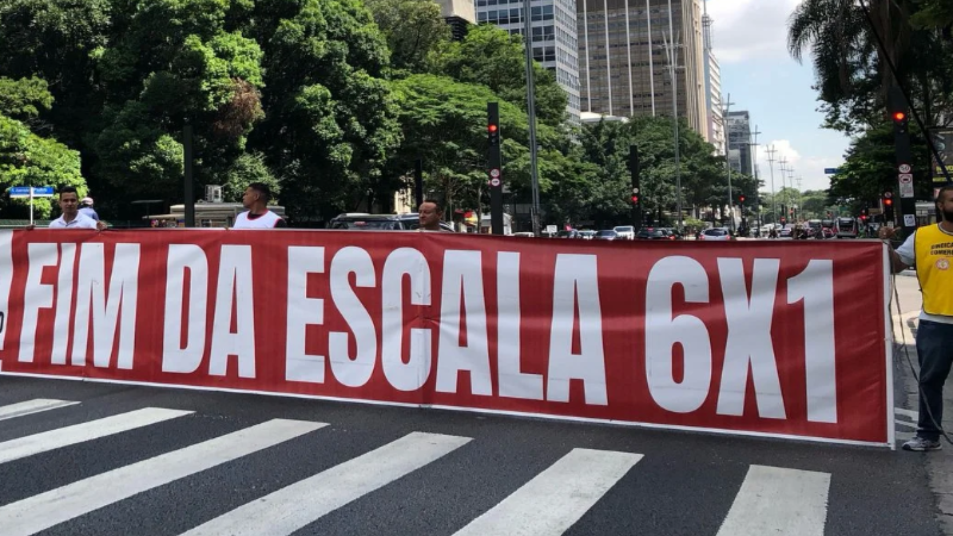 Debate sobre o fim da escala 6×1 mobiliza trabalhadores e especialistas em Ipatinga