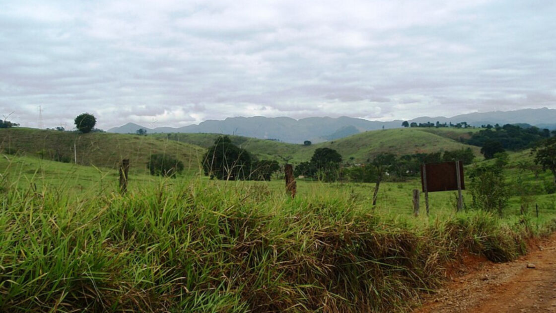 Ossada humana é encontrada em loteamento próximo à Lagoa do Pau Podre, em Santana do Paraíso