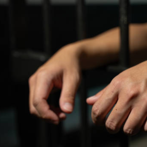 Cinco homens são presos por tráfico de drogas e série de furtos em Ipatinga