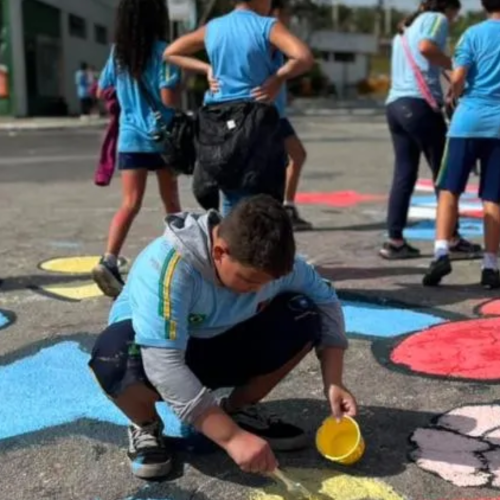 Entrada do Ipatingão ganha pintura temática e reforça clima de Copa do Mundo em Ipatinga