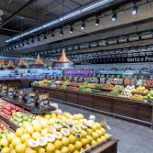 Comércio alimentício funcionará em feriados de 2026 no Vale do Aço