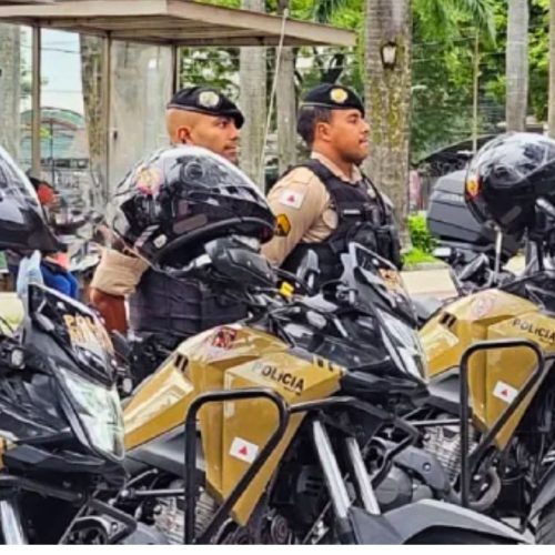 Quatro jovens são detidos com carro furtado durante operação policial em Santana do Paraíso